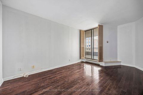 Photo 32 at 805 - 55 Prince Arthur Avenue, Annex, Toronto