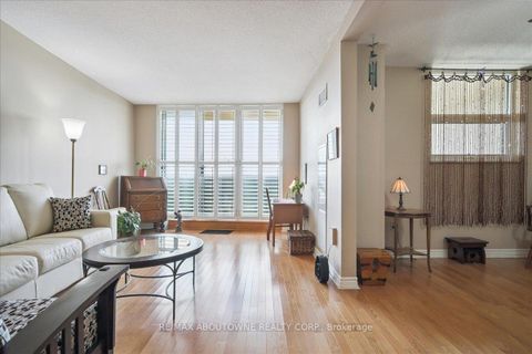 Photo 7 at 1801 - 299 Mill Road, Markland Wood, Toronto