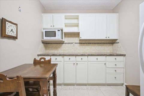 Photo 17 at 1801 - 299 Mill Road, Markland Wood, Toronto