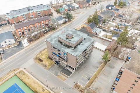 Photo 1 at 48 - 2 Albert Street, North Shore, Barrie