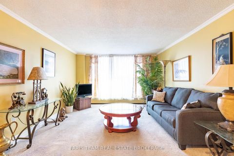 Photo 13 at 48 - 2 Albert Street, North Shore, Barrie