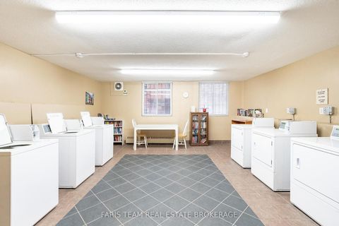 Photo 21 at 48 - 2 Albert Street, North Shore, Barrie