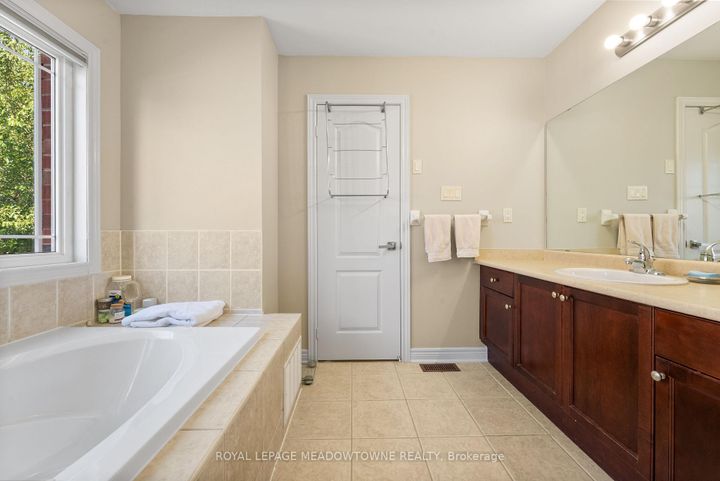 Photo 30 at 9 Black Bear Trail, Bram West, Brampton