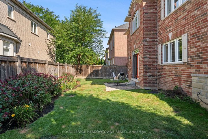 Photo 36 at 9 Black Bear Trail, Bram West, Brampton