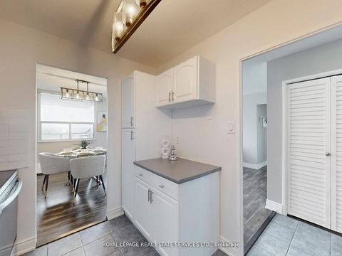 Photo 6 at 702 - 551 The West Mall, Etobicoke West Mall, Toronto