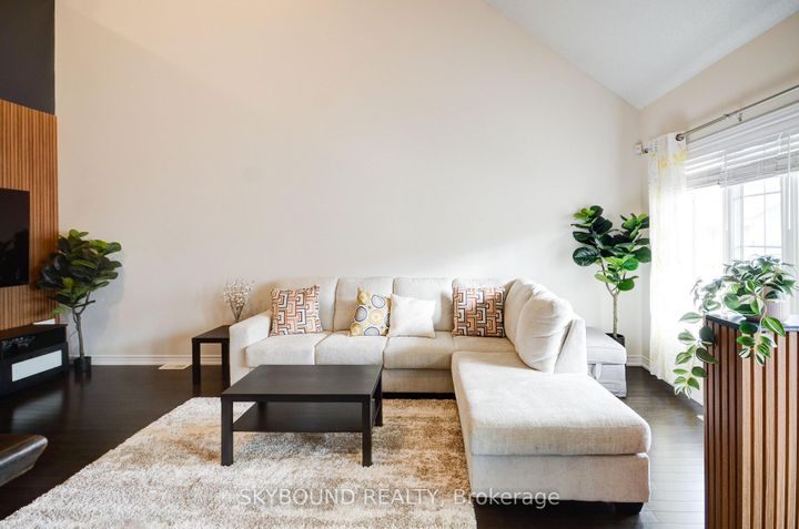 Photo 6 at 30 - 11 Alamode Road, Wellington, Brampton