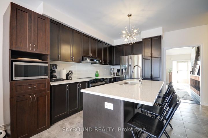 Photo 8 at 30 - 11 Alamode Road, Wellington, Brampton