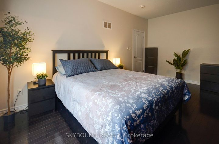 Photo 11 at 30 - 11 Alamode Road, Wellington, Brampton