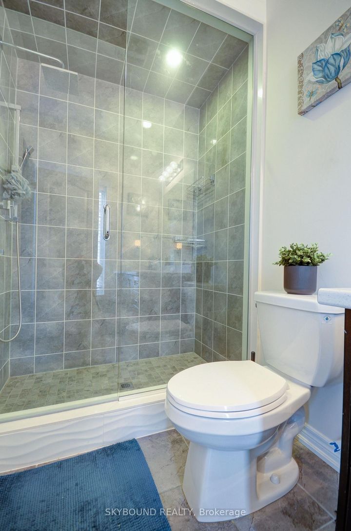 Photo 15 at 30 - 11 Alamode Road, Wellington, Brampton