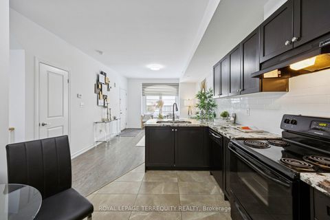 Photo 19 at Th27 - 39 Drewry Avenue, Newtonbrook West, Toronto