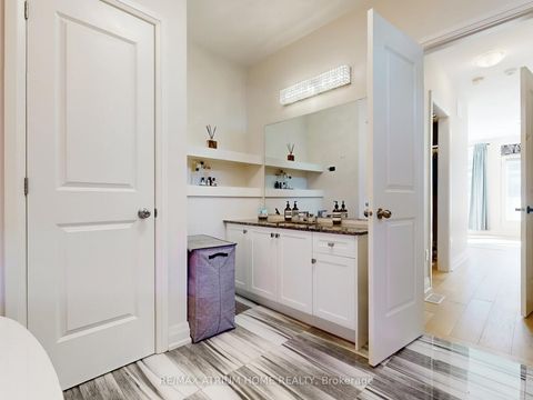 Photo 12 at 18 Teasel Way, Unionville, Markham