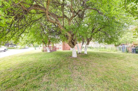 Photo 39 at 40 Lombardy Crescent, Kennedy Park, Toronto