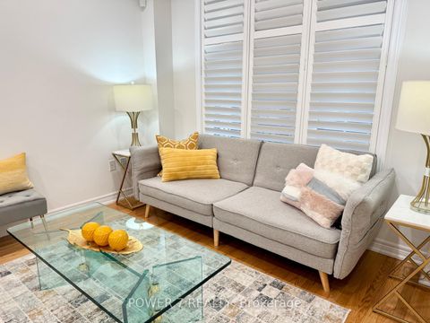 Photo 4 at 119 Gauguin Avenue, Patterson, Vaughan