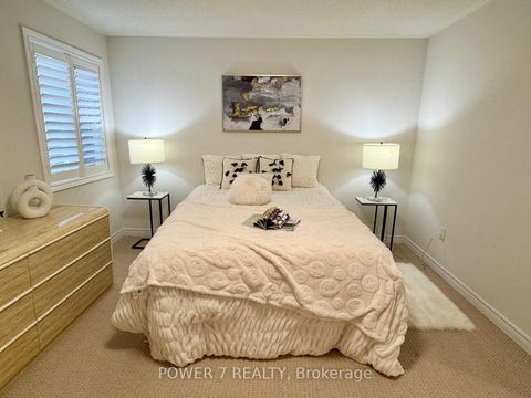 Photo 19 at 119 Gauguin Avenue, Patterson, Vaughan