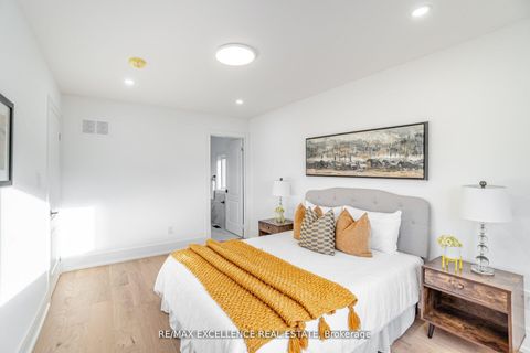 Photo 23 at 55 Renfield Street, Amesbury, Toronto