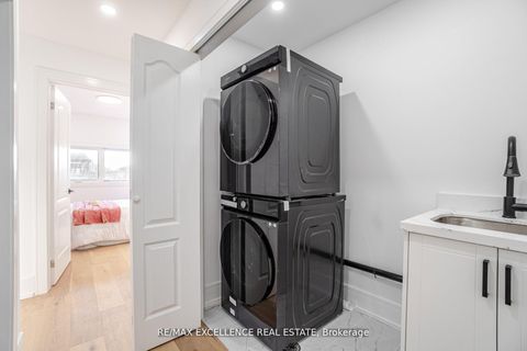 Photo 30 at 55 Renfield Street, Amesbury, Toronto