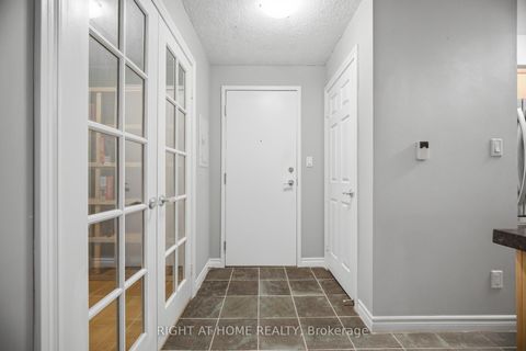 Photo 6 at 1418 - 3880 Duke Of York Boulevard, City Centre, Mississauga