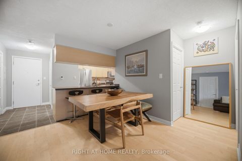 Photo 13 at 1418 - 3880 Duke Of York Boulevard, City Centre, Mississauga