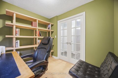 Photo 29 at 1418 - 3880 Duke Of York Boulevard, City Centre, Mississauga