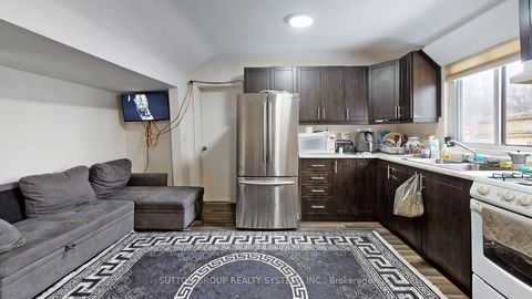 Photo 12 at 337 Perth Avenue, Junction, Toronto