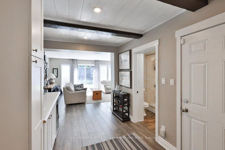 Photo 4 at 1404 Lewisham Drive, Clarkson, Mississauga