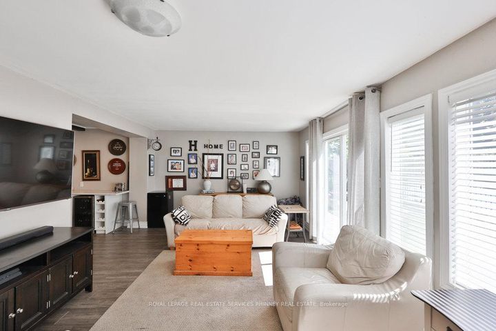 Photo 7 at 1404 Lewisham Drive, Clarkson, Mississauga