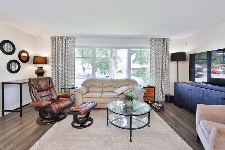 Photo 12 at 1404 Lewisham Drive, Clarkson, Mississauga