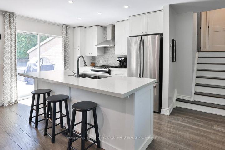 Photo 16 at 1404 Lewisham Drive, Clarkson, Mississauga