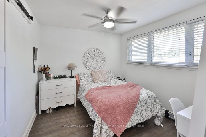 Photo 25 at 1404 Lewisham Drive, Clarkson, Mississauga