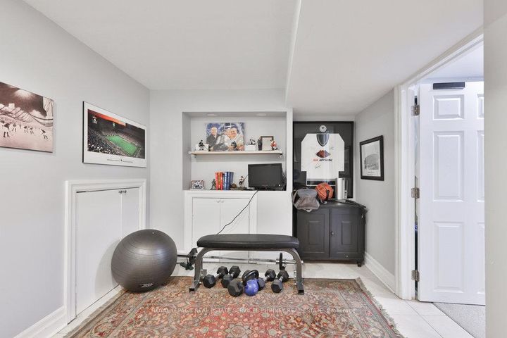 Photo 28 at 1404 Lewisham Drive, Clarkson, Mississauga