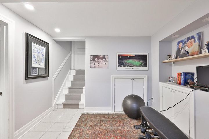 Photo 29 at 1404 Lewisham Drive, Clarkson, Mississauga