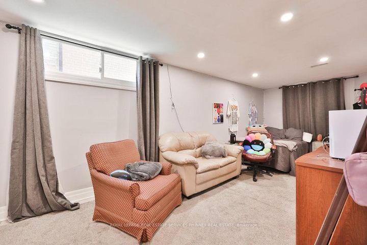 Photo 30 at 1404 Lewisham Drive, Clarkson, Mississauga