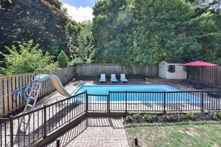 Photo 34 at 1404 Lewisham Drive, Clarkson, Mississauga