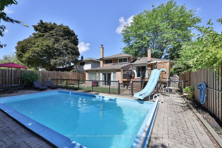 Photo 37 at 1404 Lewisham Drive, Clarkson, Mississauga