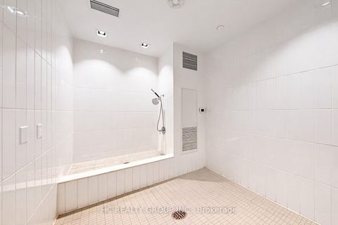 Photo 13 at PH08 - 95 ONEIDA Crescent, Langstaff, Richmond Hill