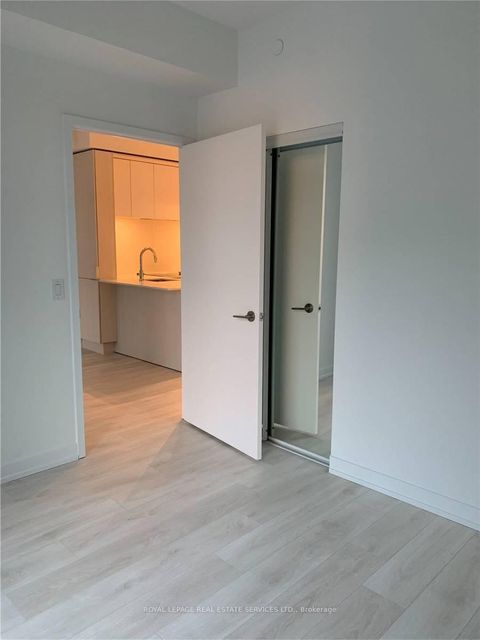 Photo 5 at 912 - 225 Sumach Street, Regent Park, Toronto