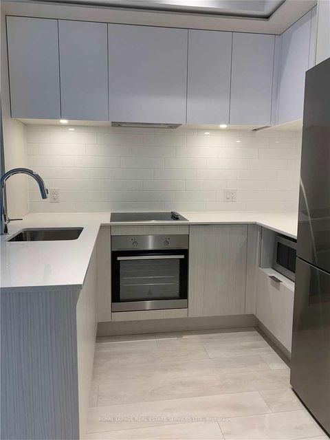 Photo 9 at 912 - 225 Sumach Street, Regent Park, Toronto