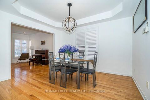 Photo 5 at 28 Fortune Crescent, Rouge Woods, Richmond Hill