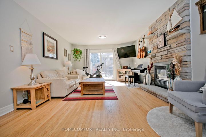 Photo 7 at 47 Tivoli Court, Guildwood, Toronto