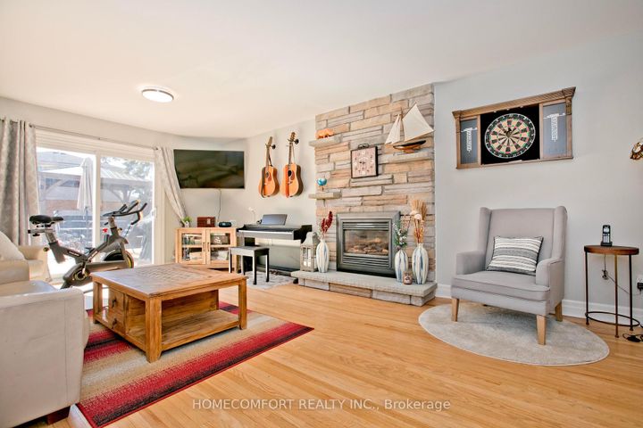 Photo 8 at 47 Tivoli Court, Guildwood, Toronto