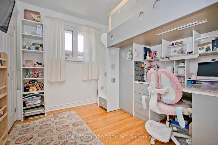 Photo 13 at 47 Tivoli Court, Guildwood, Toronto