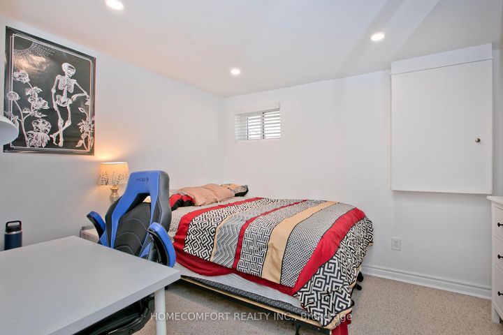 Photo 18 at 47 Tivoli Court, Guildwood, Toronto