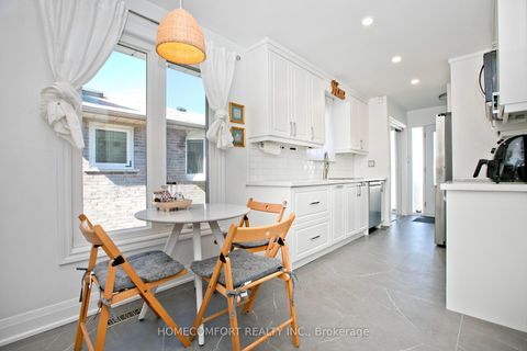 Photo 4 at 47 Tivoli Court, Guildwood, Toronto