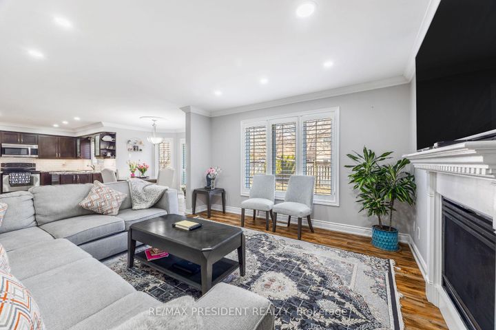 Photo 7 at 14 Samuel Crescent, Georgetown, Halton Hills