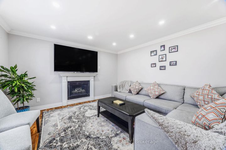 Photo 8 at 14 Samuel Crescent, Georgetown, Halton Hills