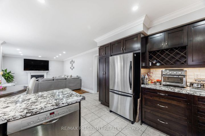 Photo 15 at 14 Samuel Crescent, Georgetown, Halton Hills