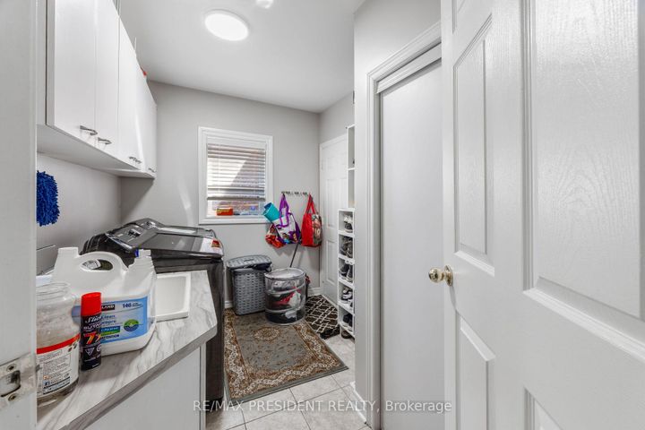 Photo 22 at 14 Samuel Crescent, Georgetown, Halton Hills