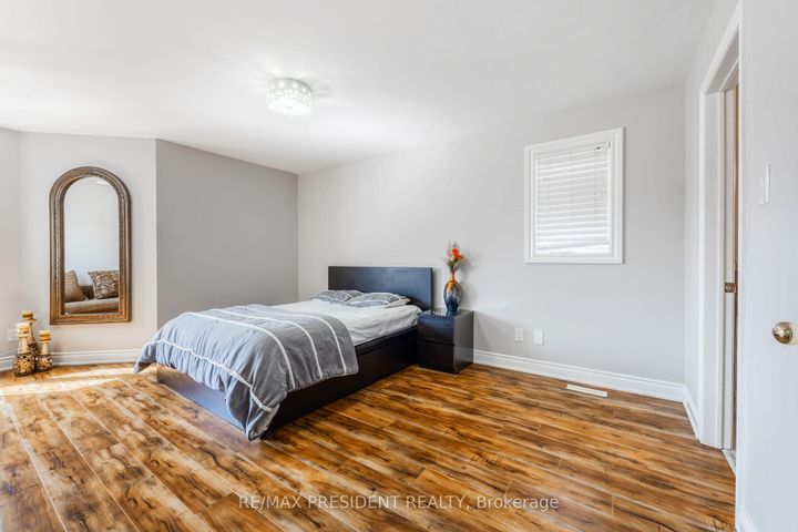 Photo 24 at 14 Samuel Crescent, Georgetown, Halton Hills