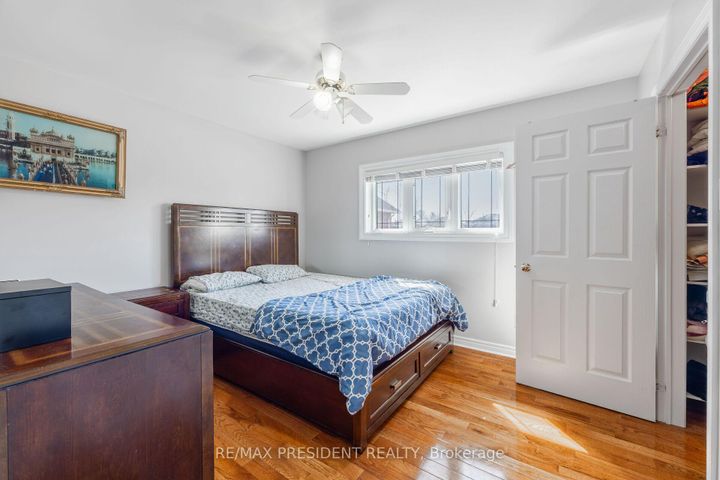 Photo 32 at 14 Samuel Crescent, Georgetown, Halton Hills