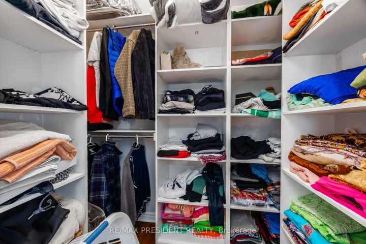 Photo 33 at 14 Samuel Crescent, Georgetown, Halton Hills